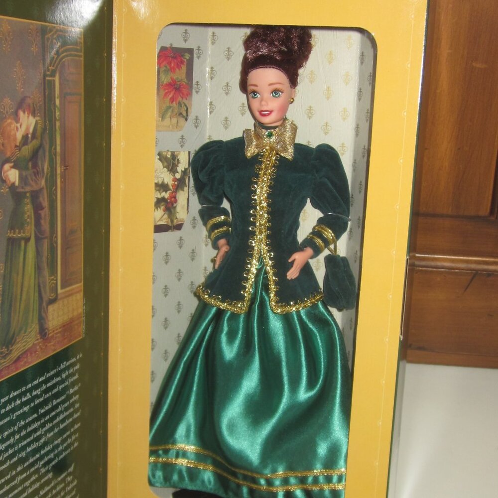 Yuletide Romance Barbie Doll 1999 Hallmark-Vintage